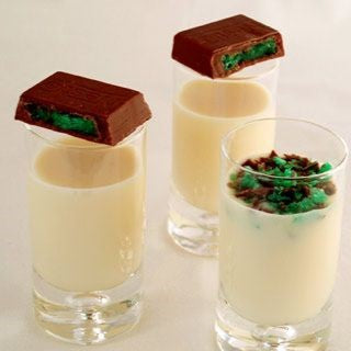 Amarula Peppermint Crisp Shooters Recipe